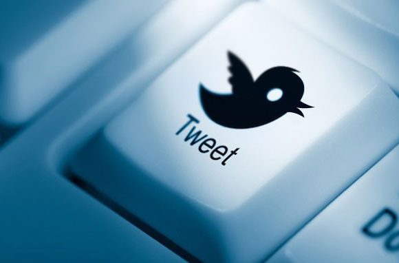 Augmenter sa visibilité grâce à Twitter Augmenter sa visibilité grâce à Twitter